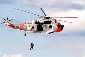 first Responder-Centred support toolkit for operating in adverse and infrastrUcture-less EnviRonments